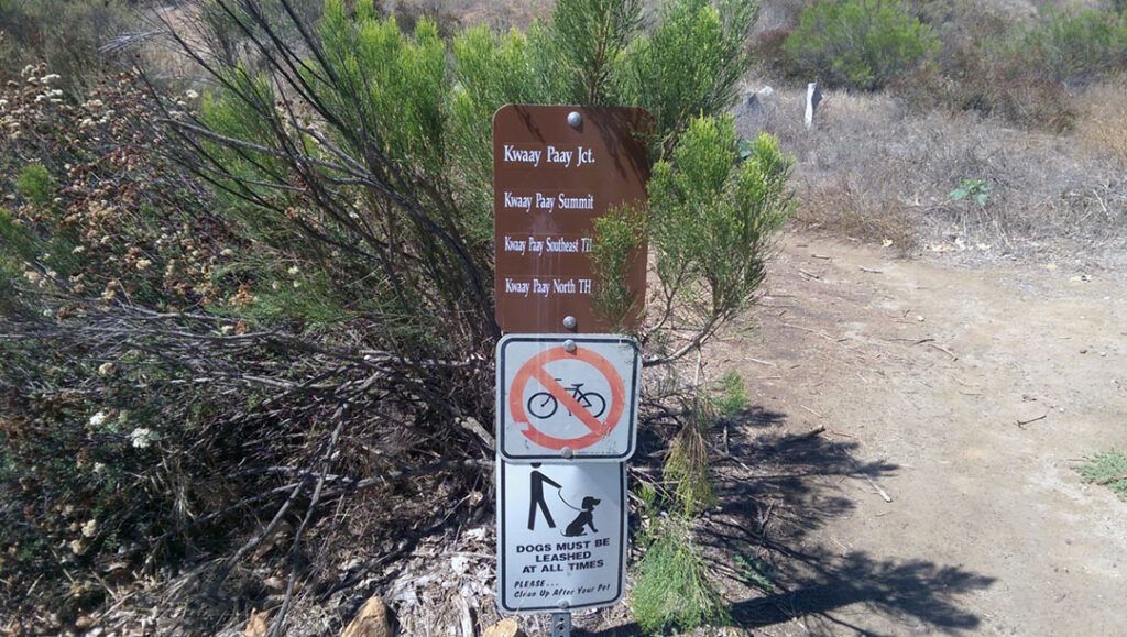 Kwaay Paay Peak trailhead trail signs