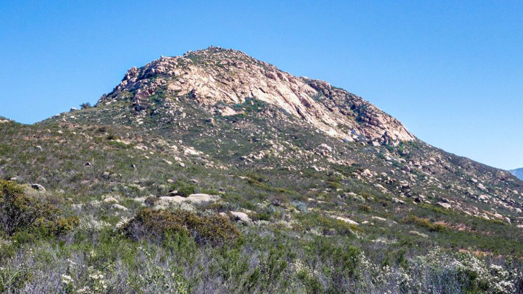 Bell Bluff peak from the trail.